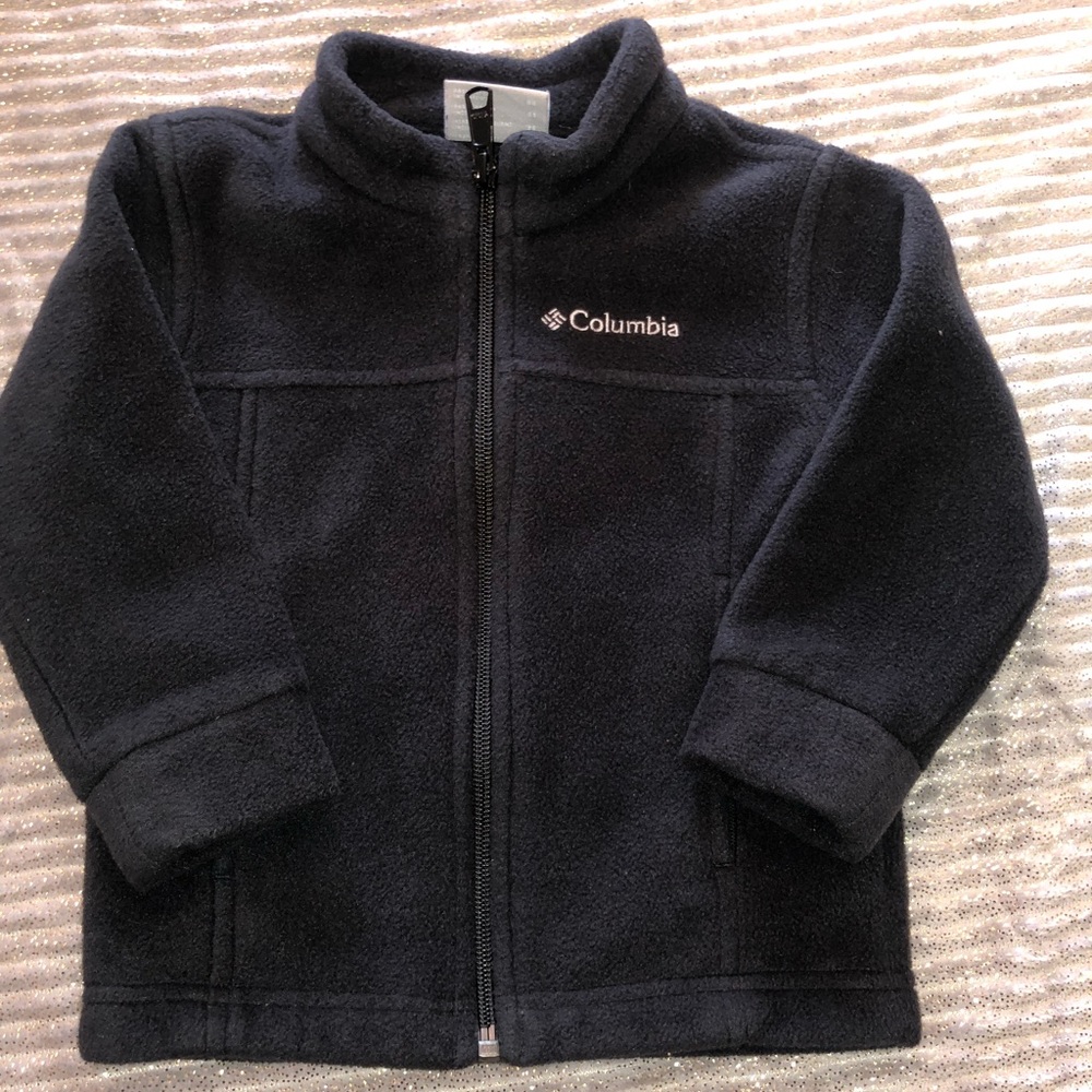 Black fleece Columbia coat